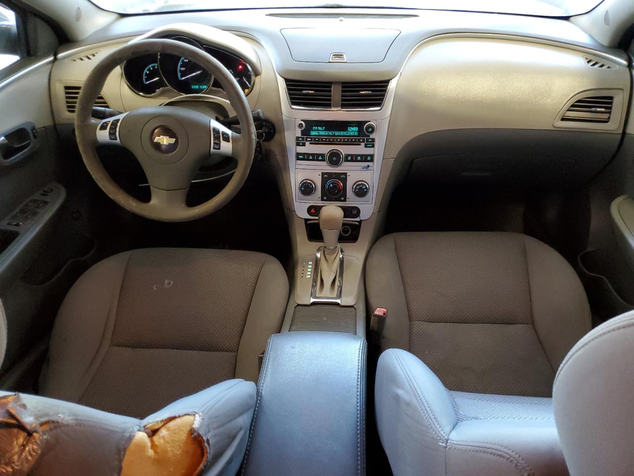 2011 Chevrolet Malibu - Image 8