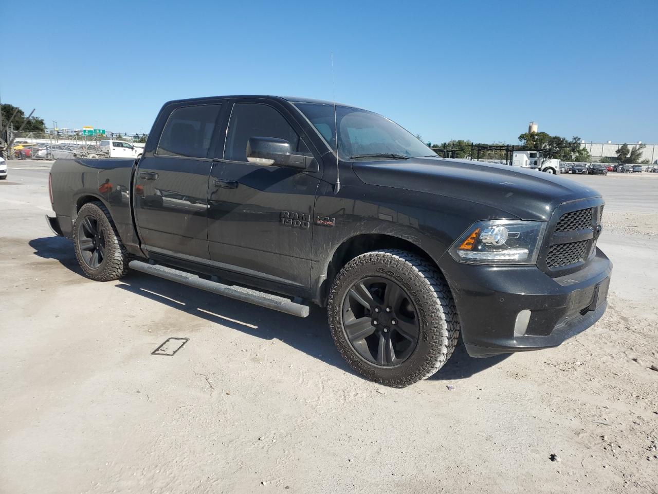 2018 RAM 1500 - Image 4
