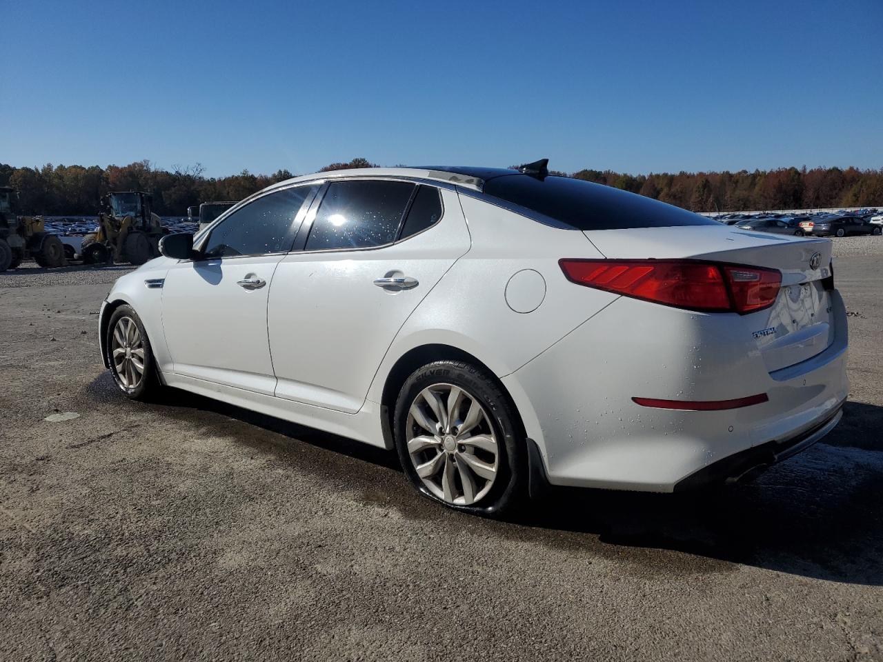 VIN 5XXGN4A79FG386556 2015 KIA OPTIMA no.2