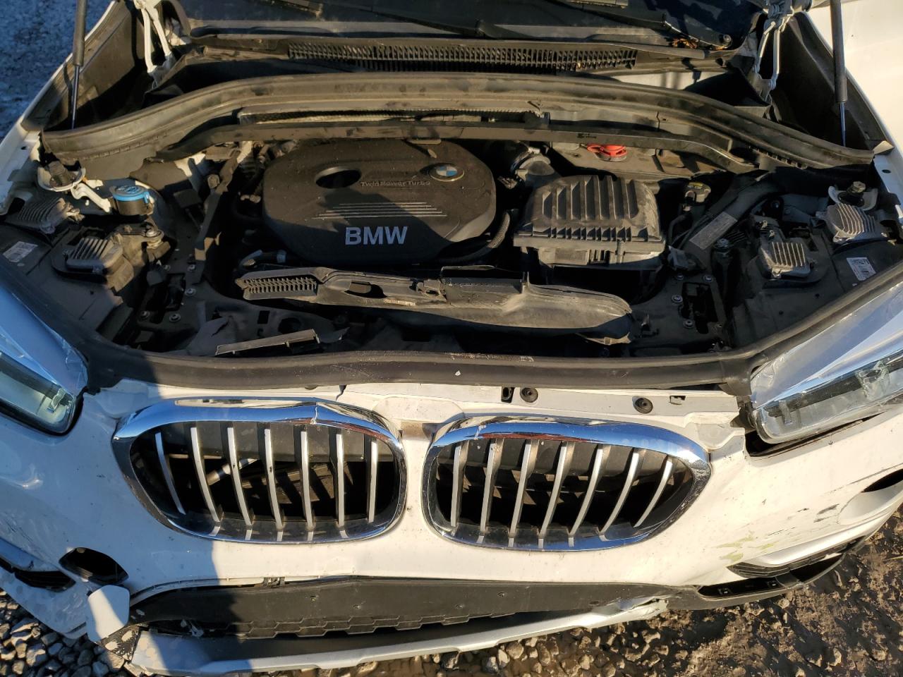 VIN WBXHT3C30GP880753 2016 BMW X1 no.12