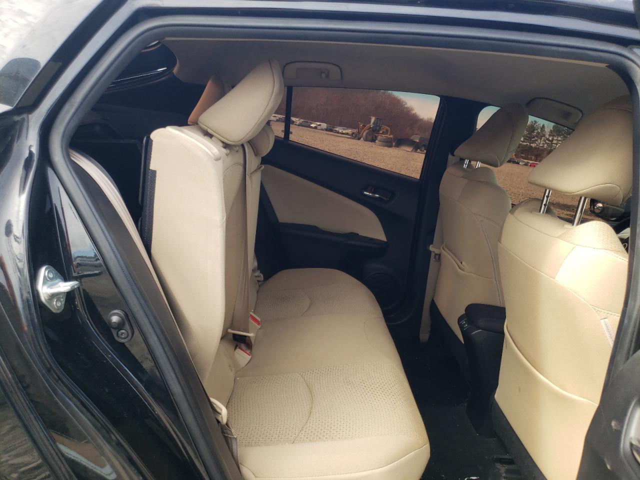2019 Toyota Prius - Image 11