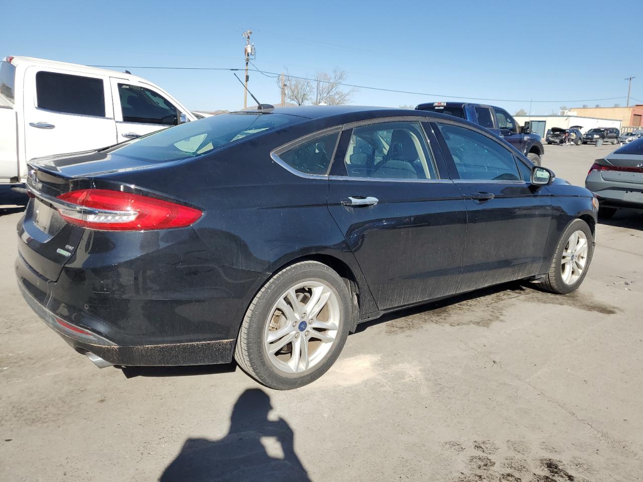 VIN 3FA6P0HD1JR189231 2018 FORD FUSION no.3