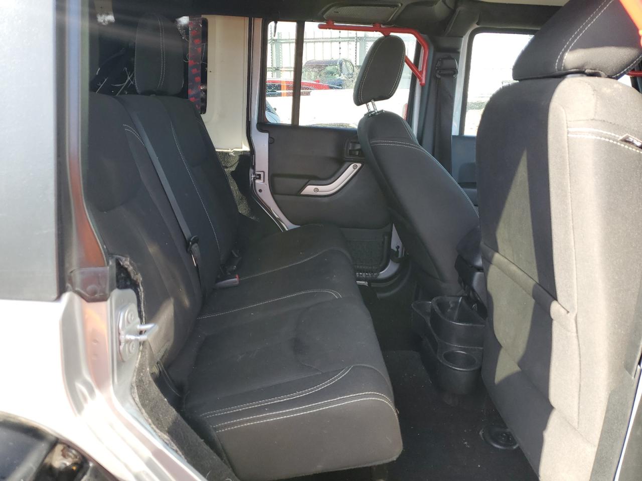 2016 Jeep Wrangler - Image 10