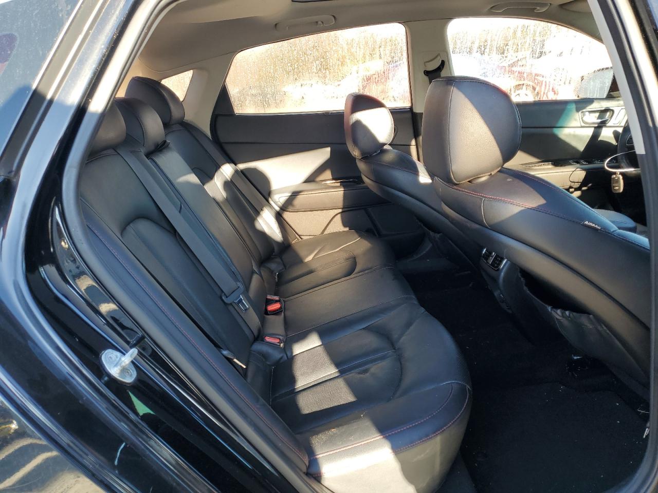 2017 Kia Optima - Image 10