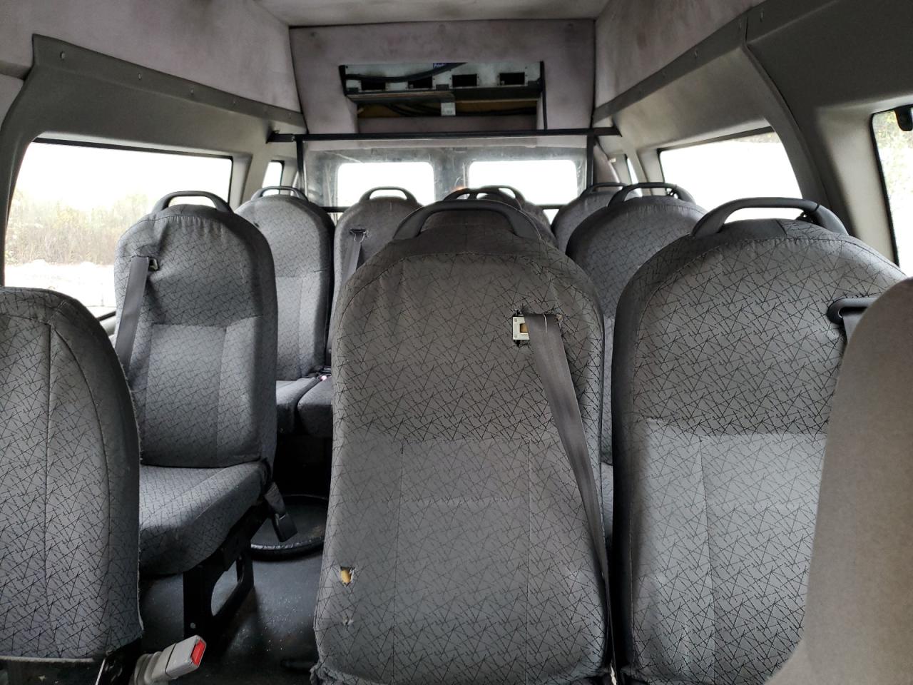 2011 Ford Econoline - Image 10