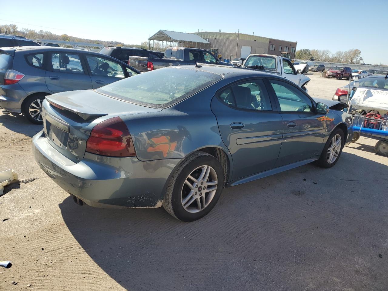 2006 Pontiac Grand Prix - Image 3