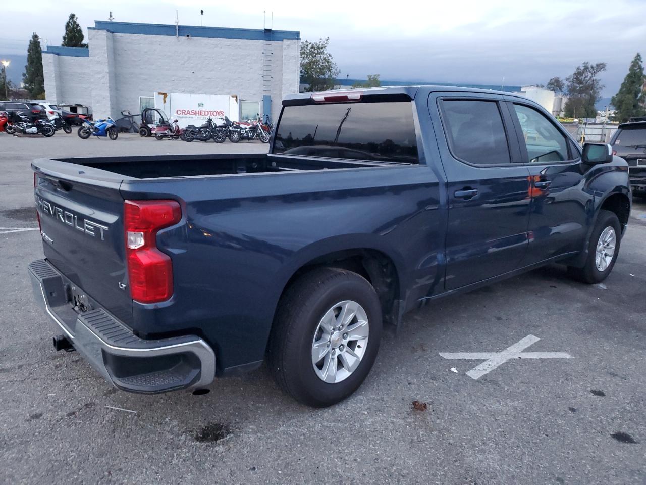 2022 Chevrolet Silverado - Image 3
