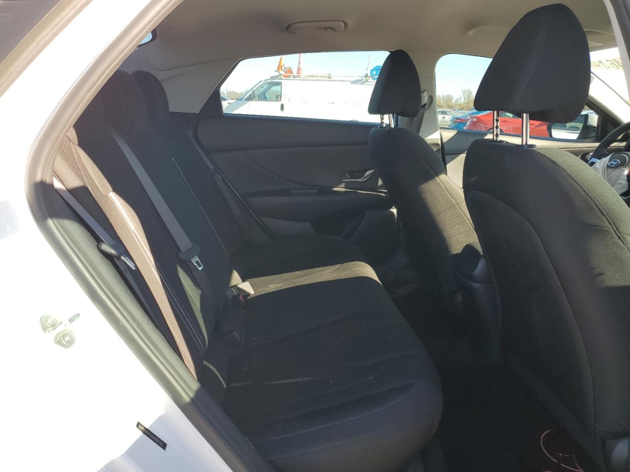 2021 Hyundai Elantra - Image 10