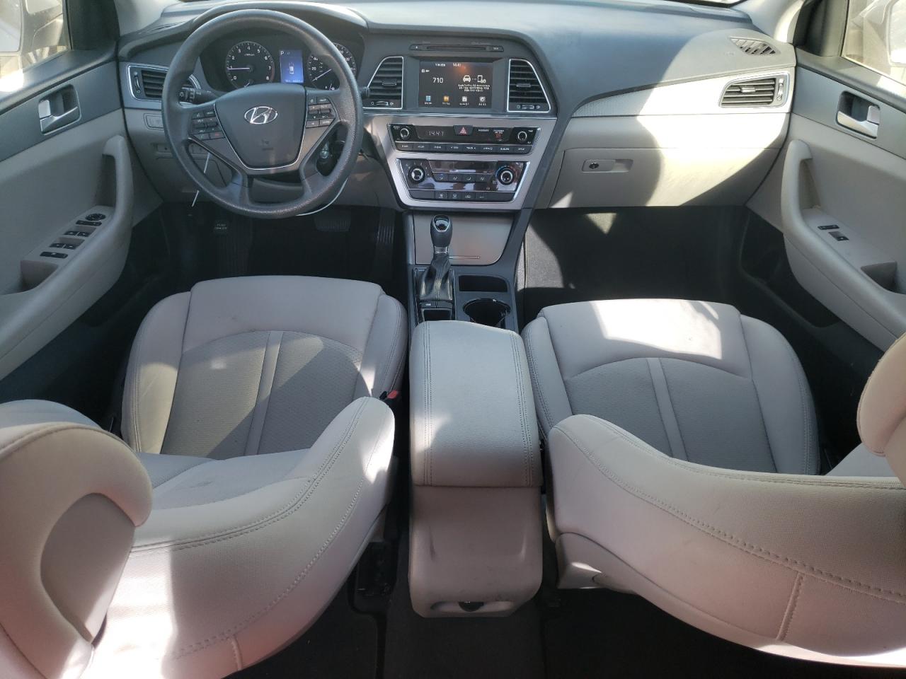 2017 Hyundai Sonata - Image 8