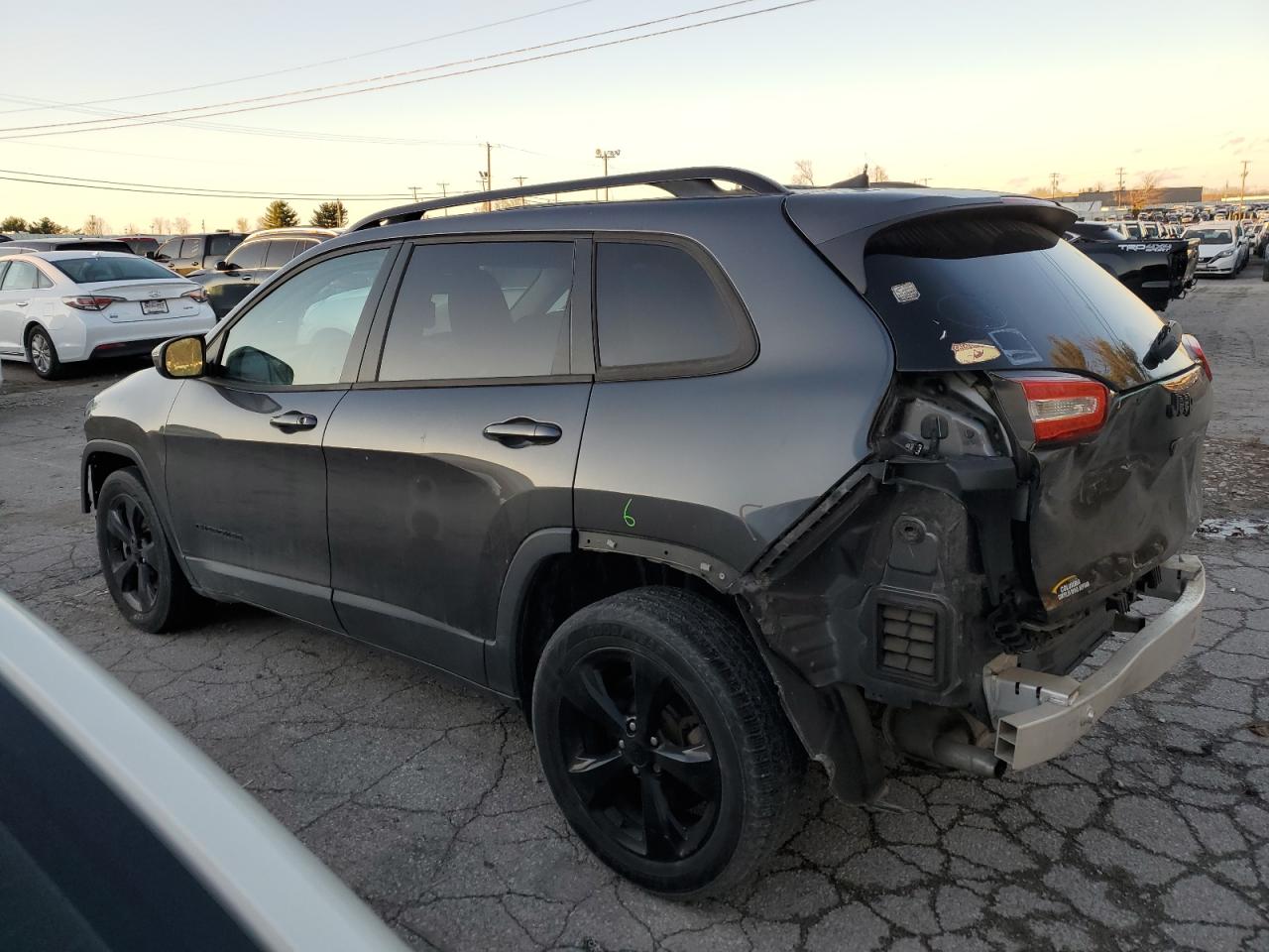 2016 Jeep Grand Cherokee - Image 2