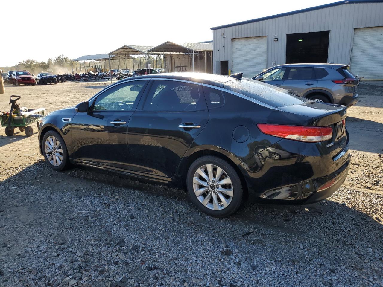 2016 Kia Optima - Image 2