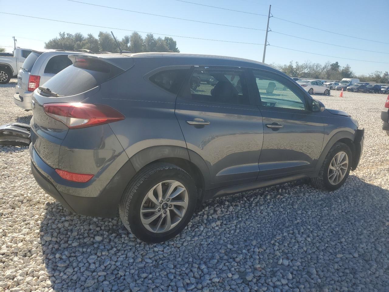 2016 Hyundai Tucson - Image 3
