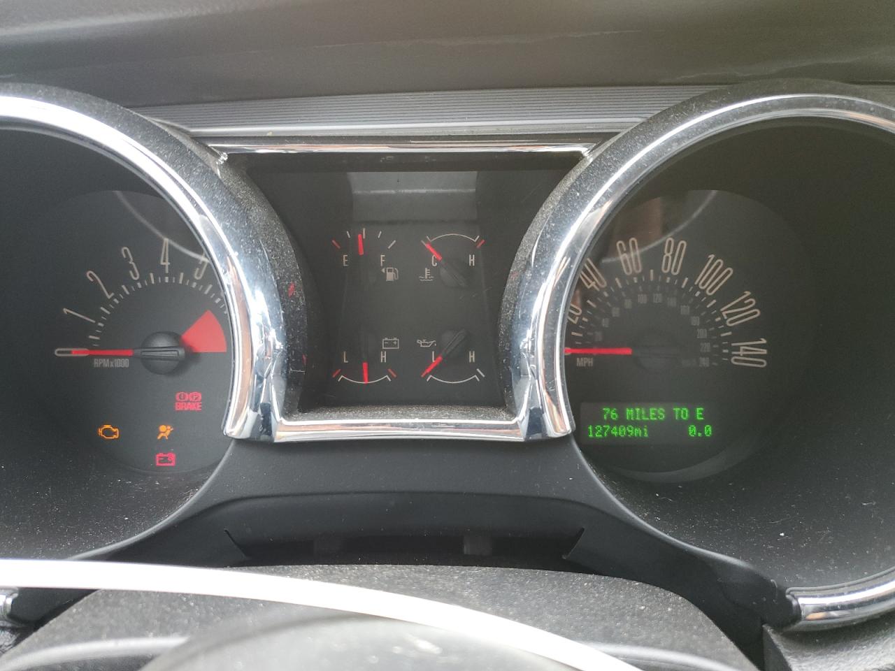 2005 Ford Mustang - Image 9