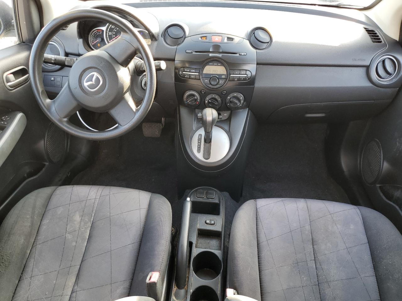 2013 Mazda 2 - Image 8