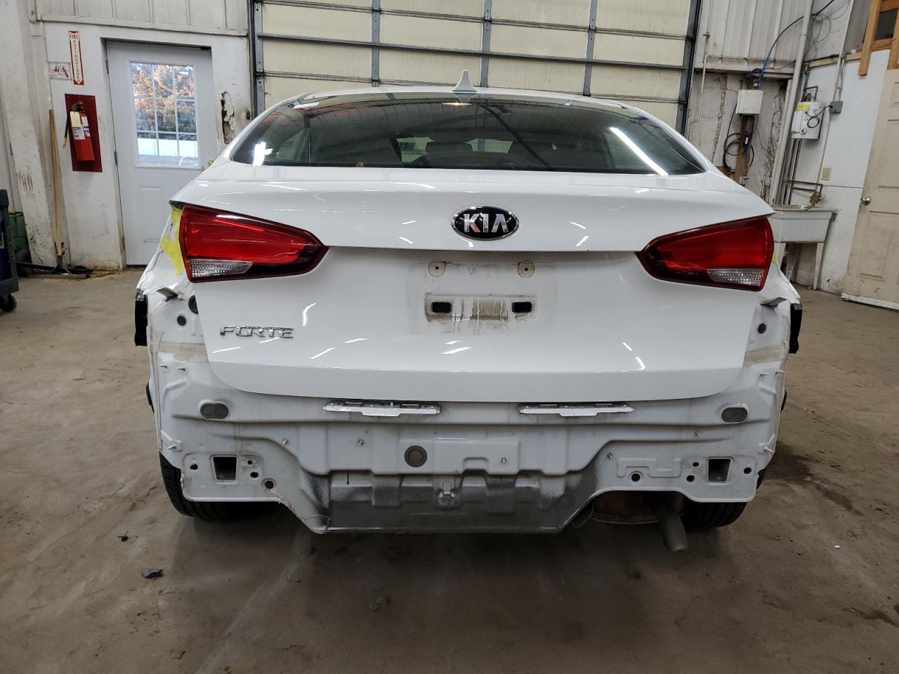 2017 Kia Forte Lx VIN: 3KPFK4A74HE054993 Lot: 81227964