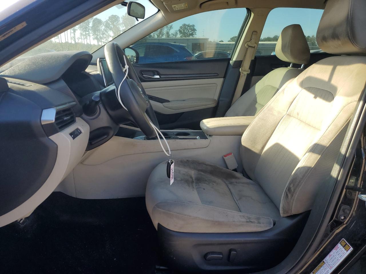 2019 Nissan Altima - Image 7