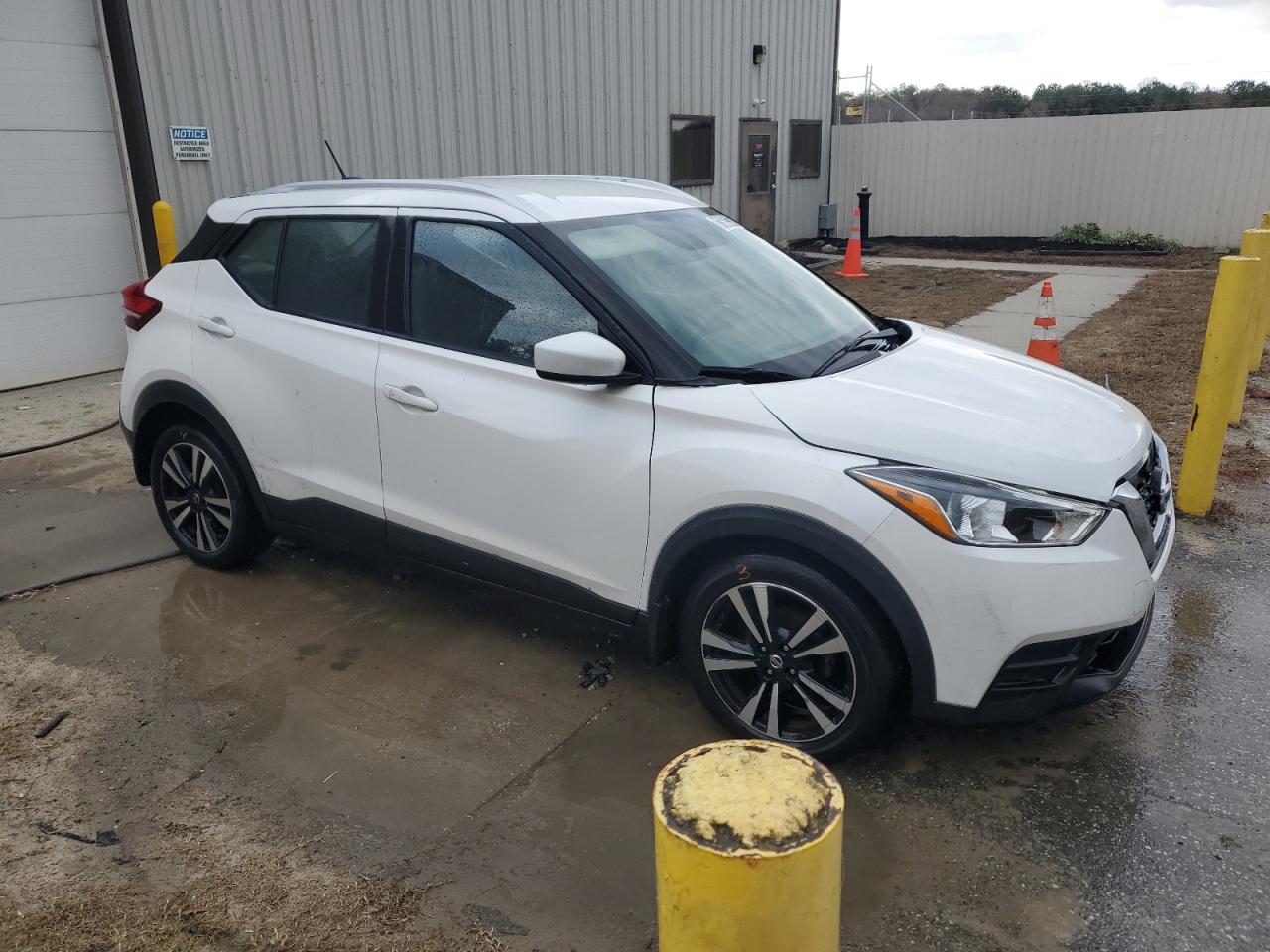 VIN 3N1CP5CU3JL530913 2018 NISSAN KICKS no.4