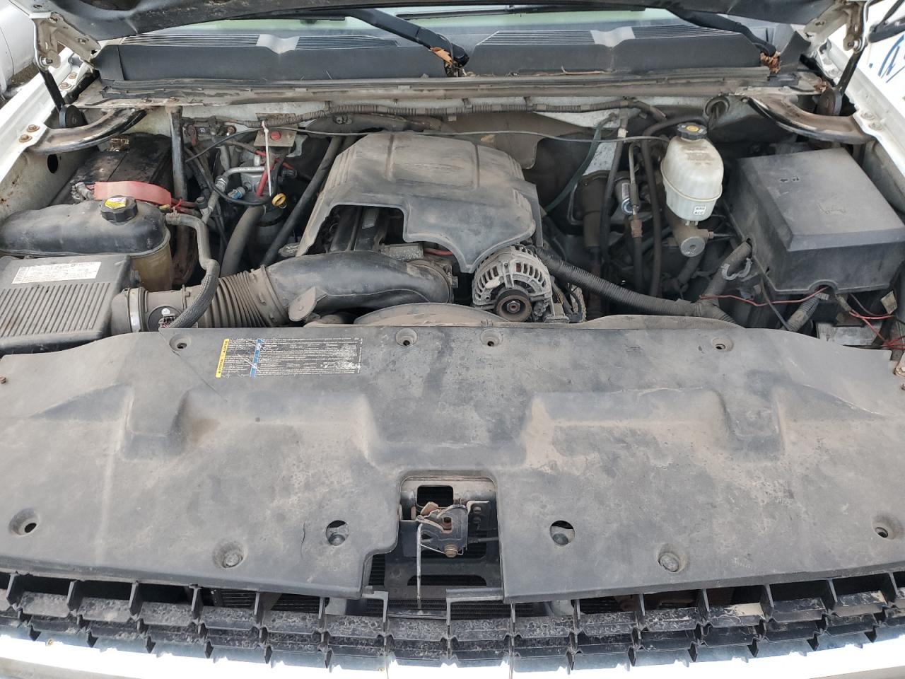 2007 Chevrolet Silverado - Image 11
