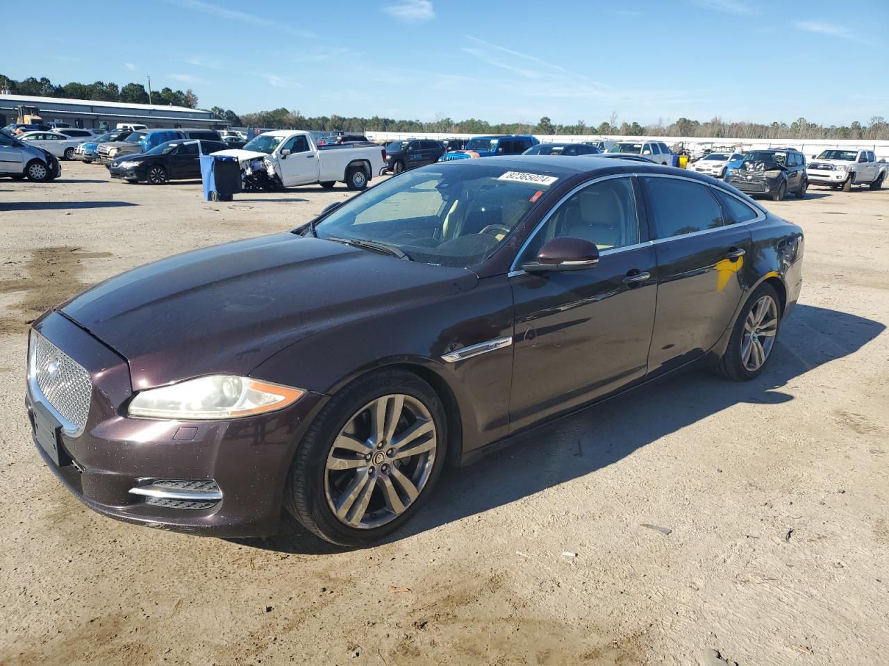 2011 Jaguar XJ - Image 1