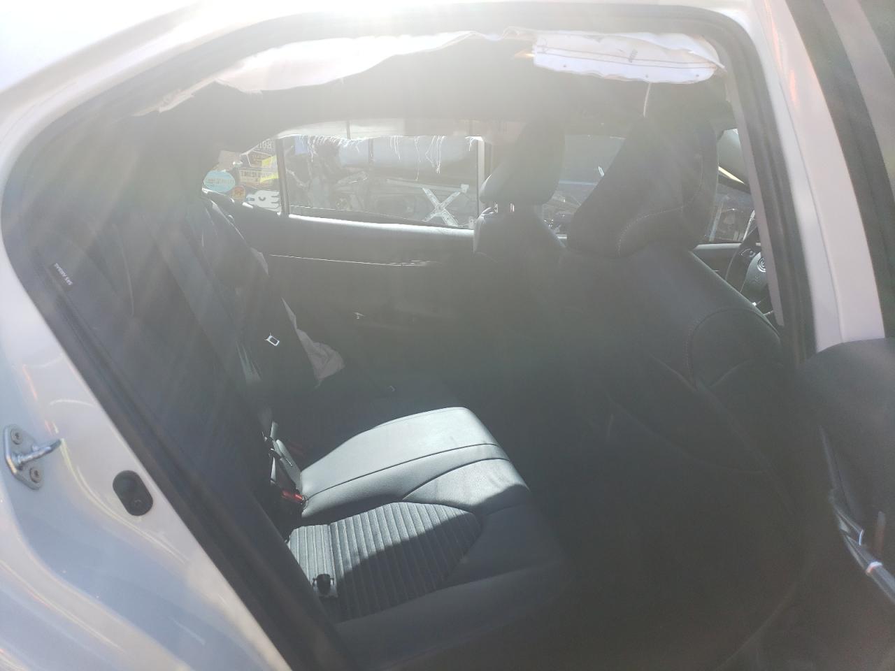 2021 Toyota Camry - Image 10