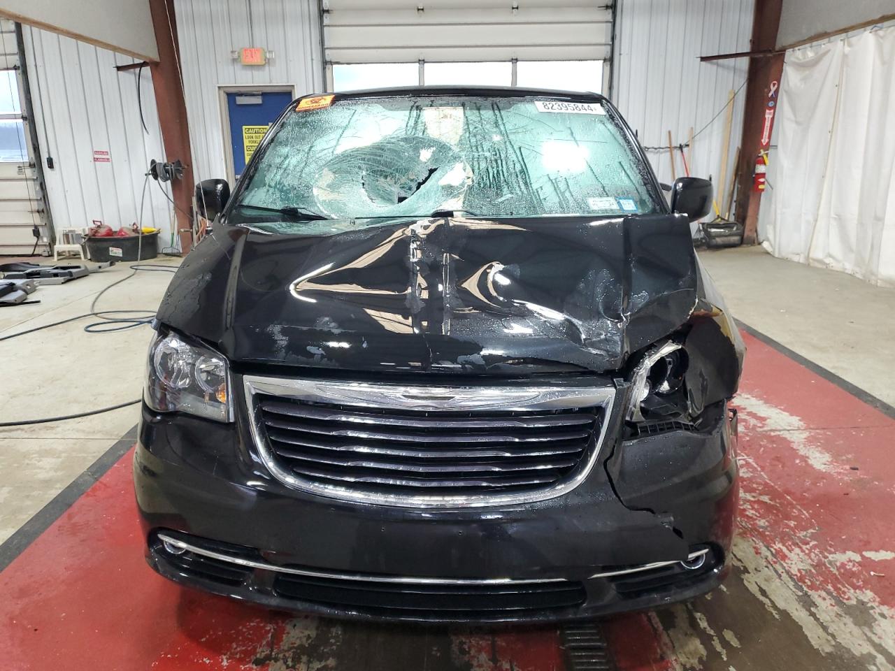 VIN 2C4RC1HG7ER218830 2014 CHRYSLER MINIVAN no.5