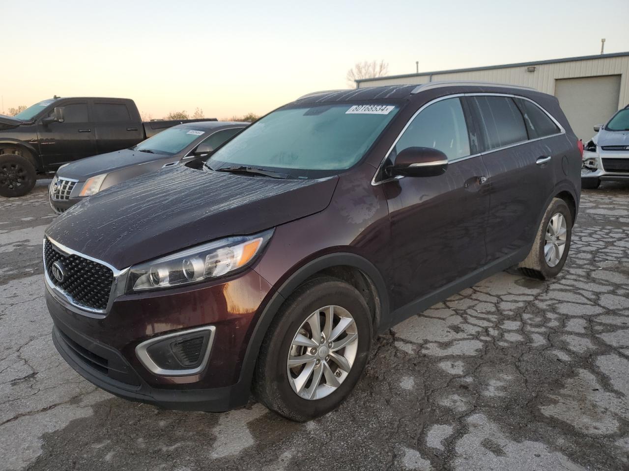 VIN 5XYPG4A3XGG067607 2016 KIA SORENTO no.1