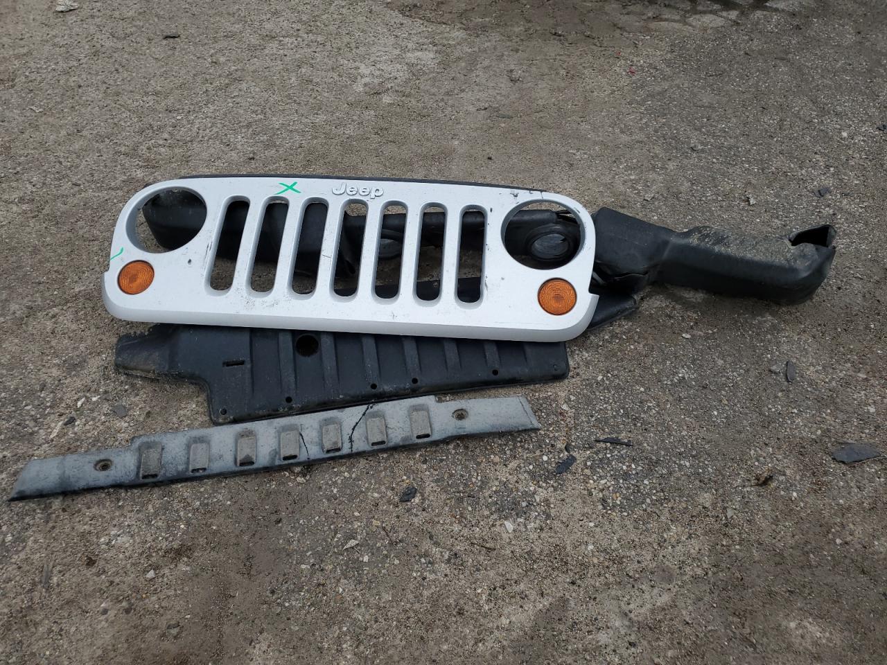 2007 Jeep Wrangler - Image 12