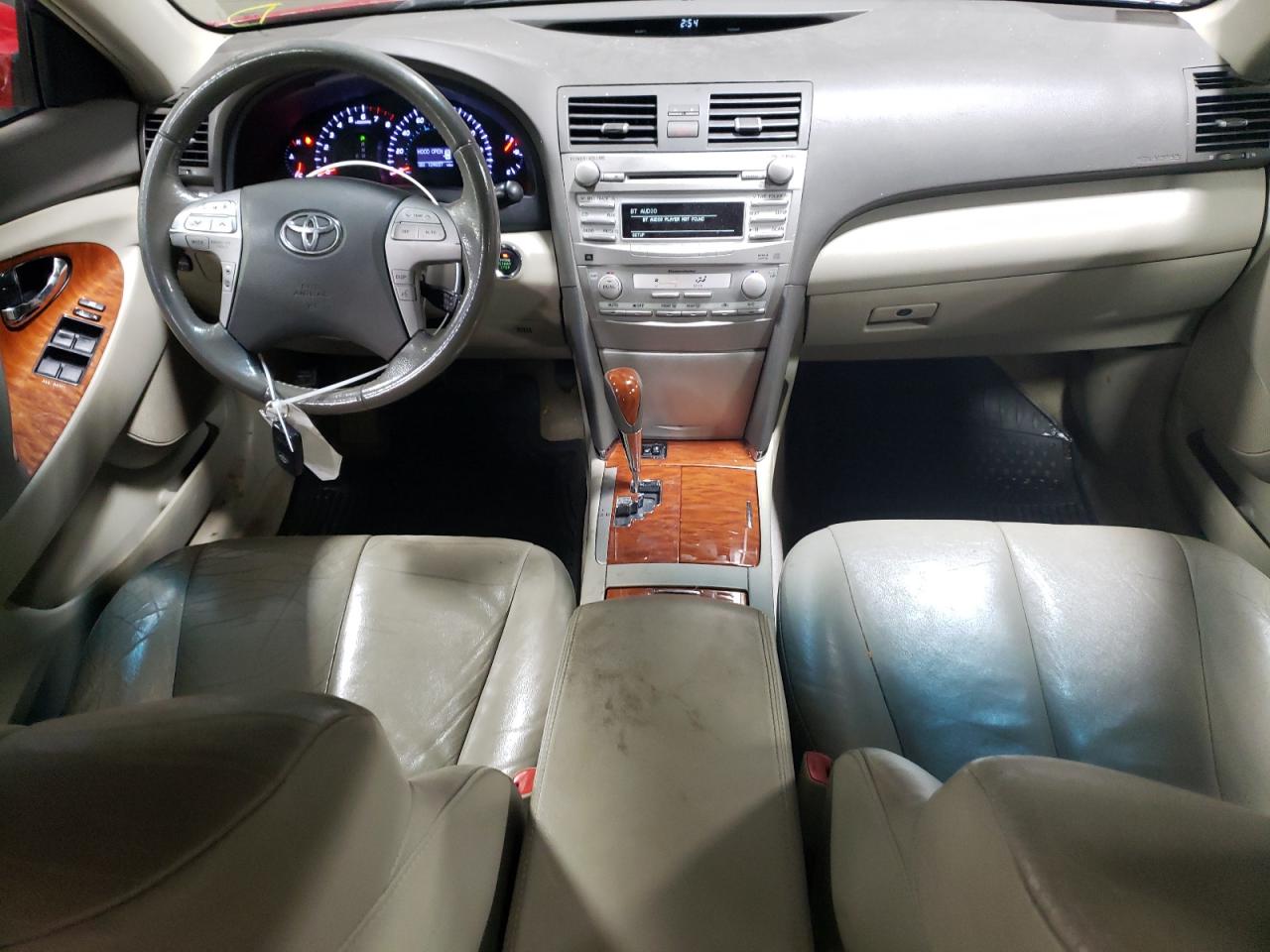 2011 Toyota Camry - Image 8