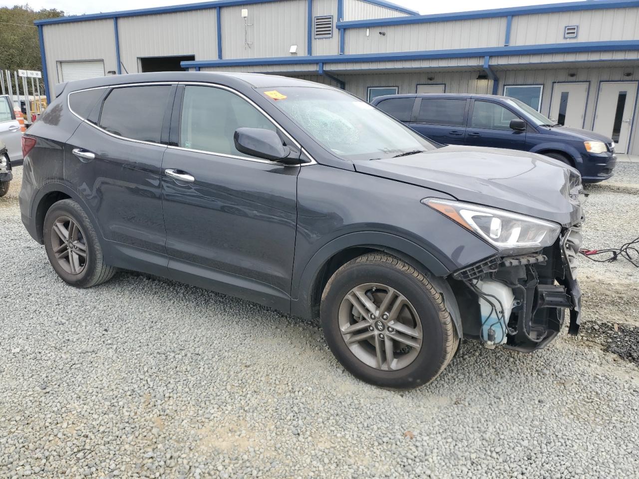 VIN 5XYZT3LB8JG566142 2018 HYUNDAI SANTA FE no.4