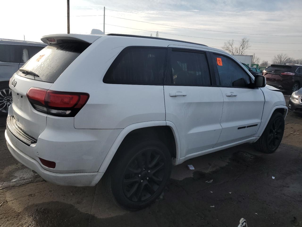 2018 Jeep Grand Cherokee - Image 3