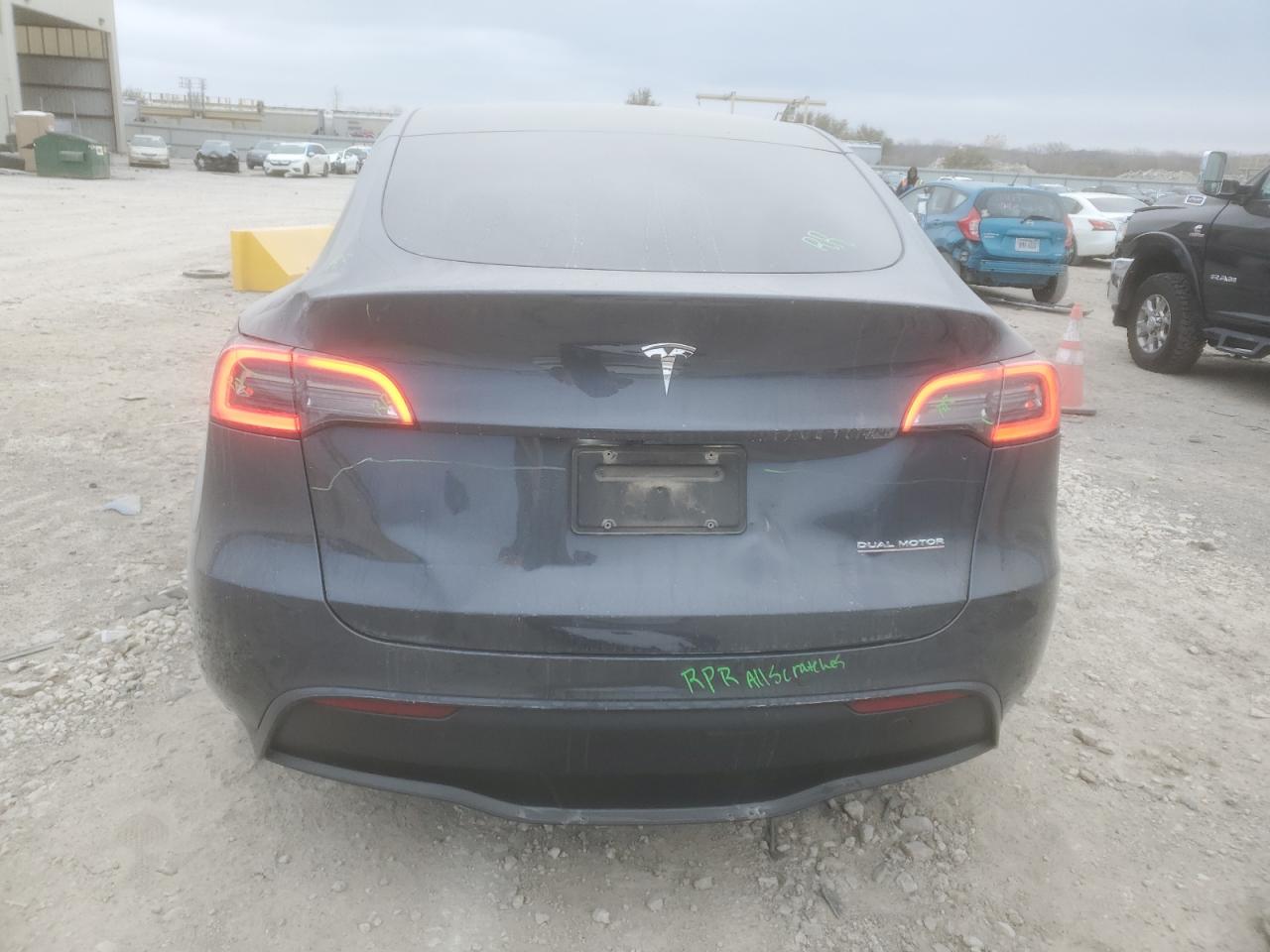 2021 Tesla Model Y VIN: 5YJYGDEF3MF252755 Lot: 82090054