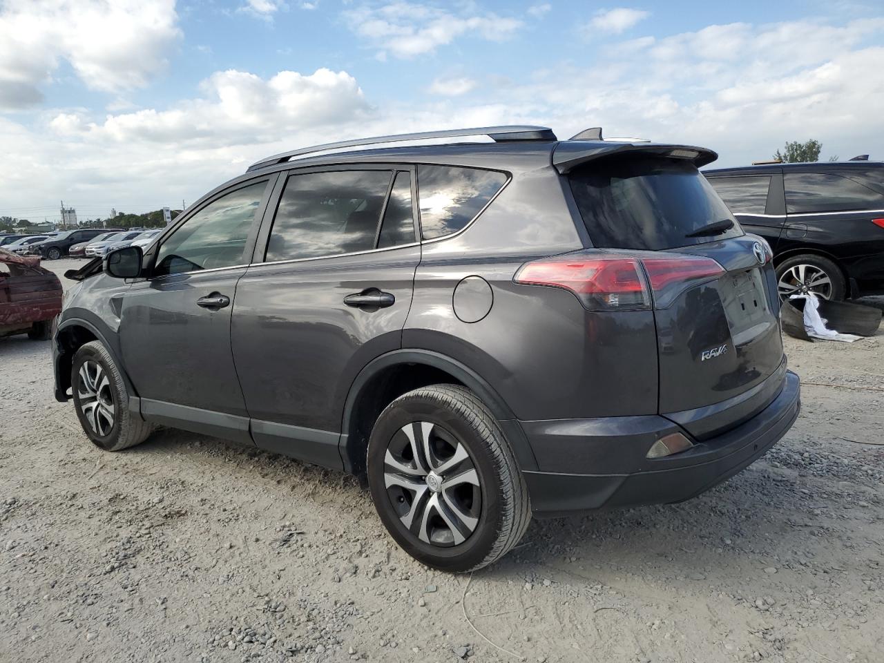 2017 Toyota RAV 4 - Image 2