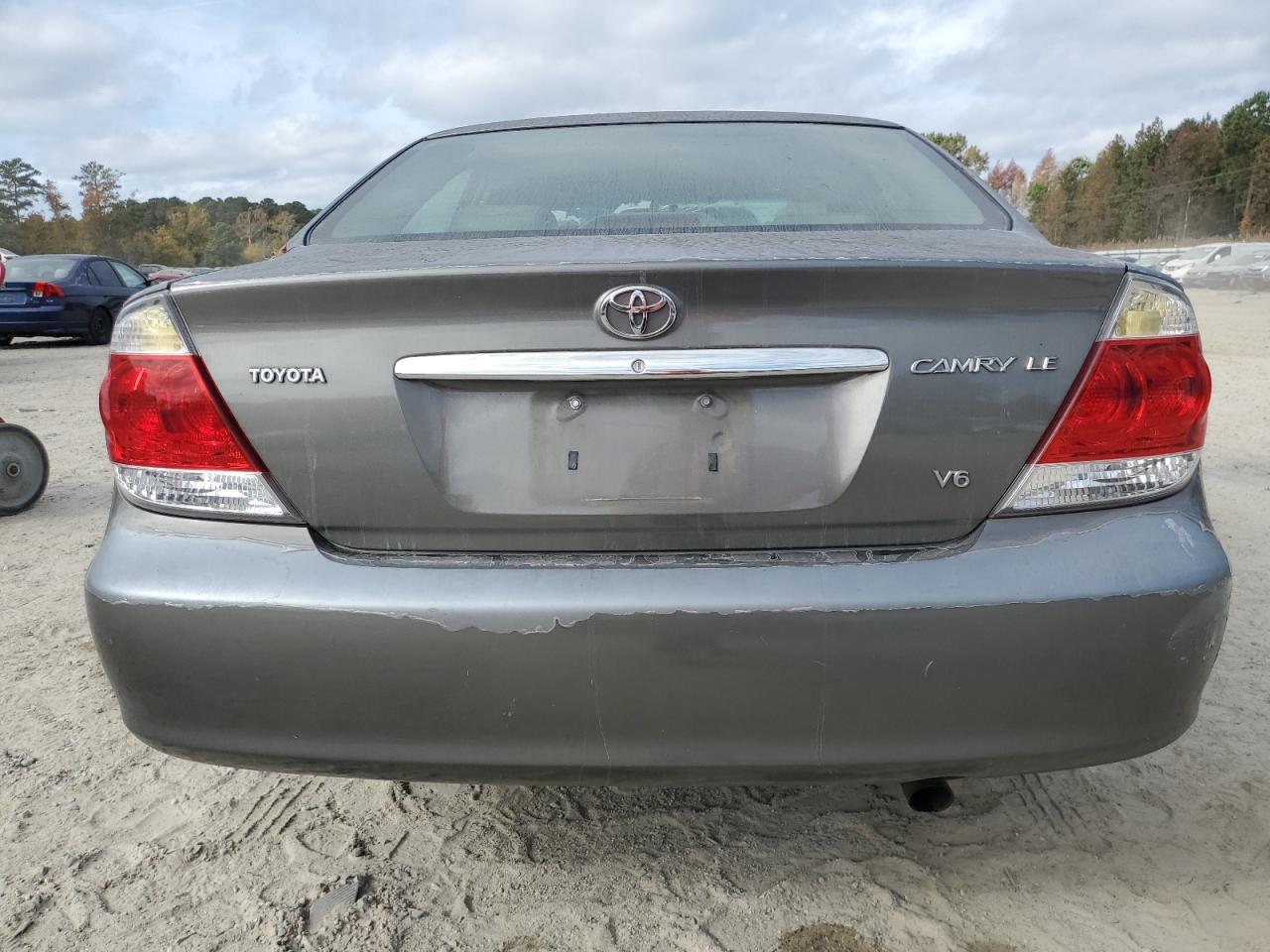 2005 Toyota Camry Le VIN: 4T1BF30KX5U620392 Lot: 78608244