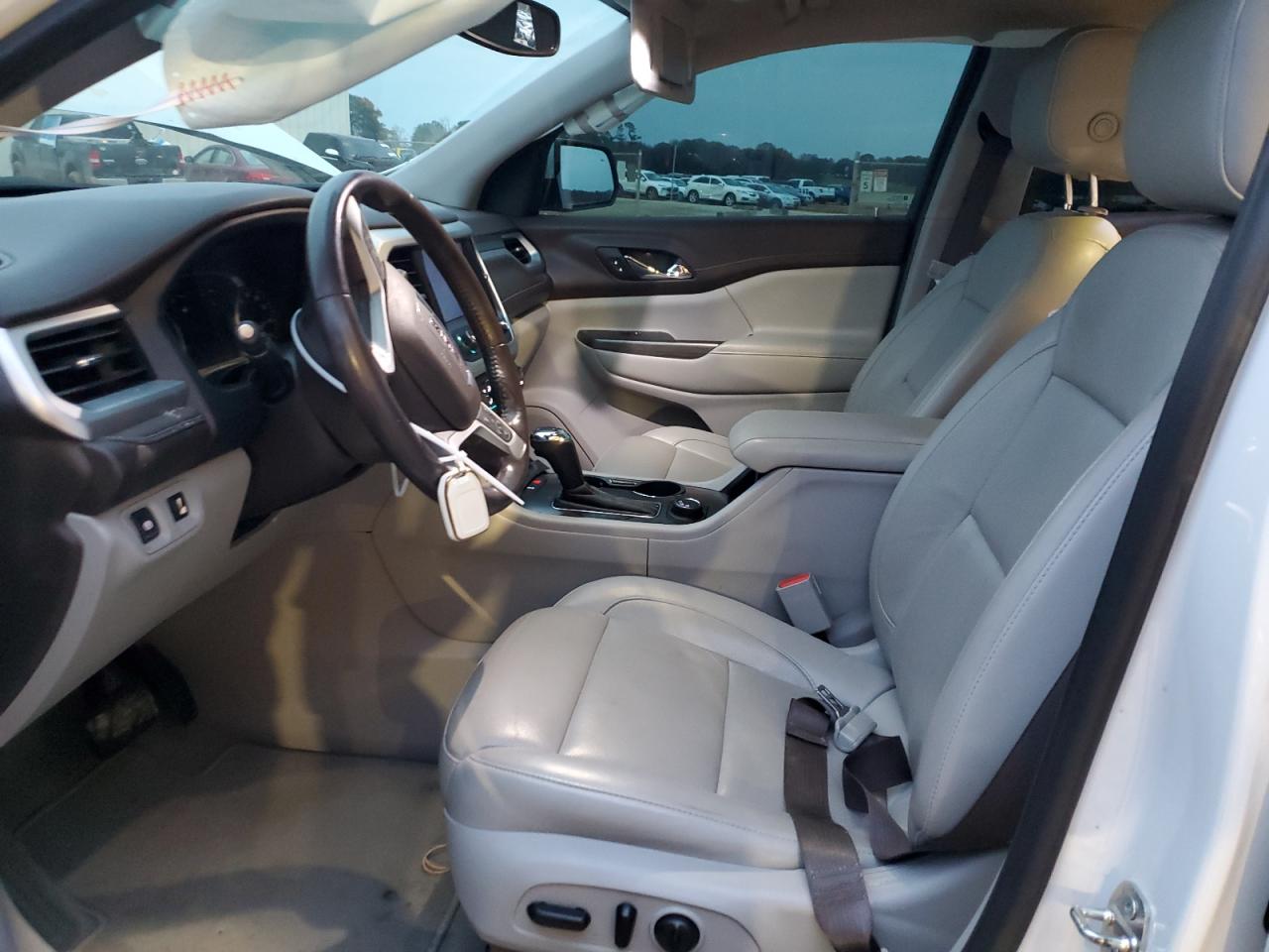 2019 GMC Acadia - Image 7