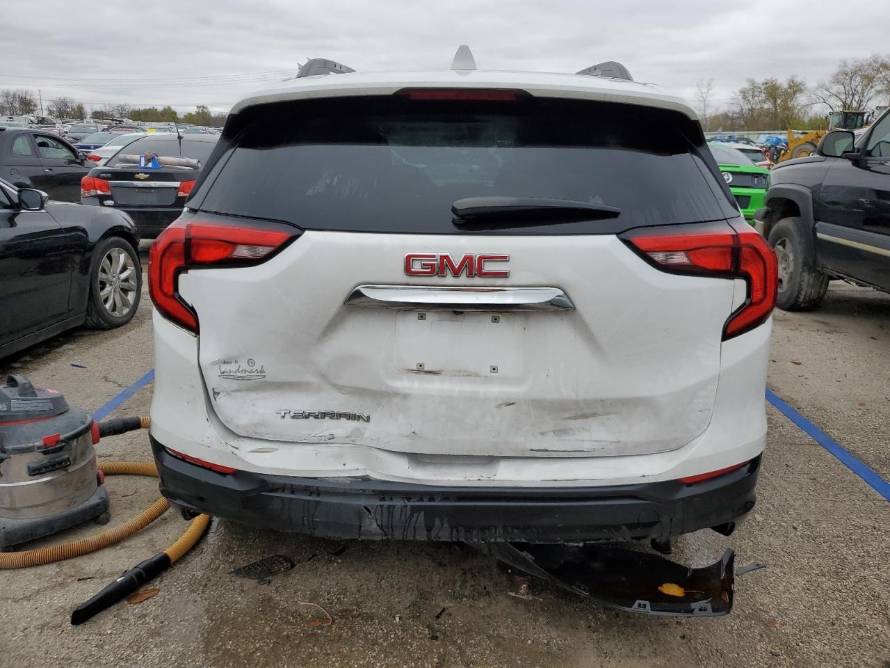 2018 GMC Terrain - Image 6