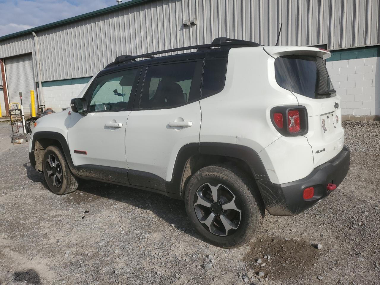 2020 Jeep Renegade - Image 2