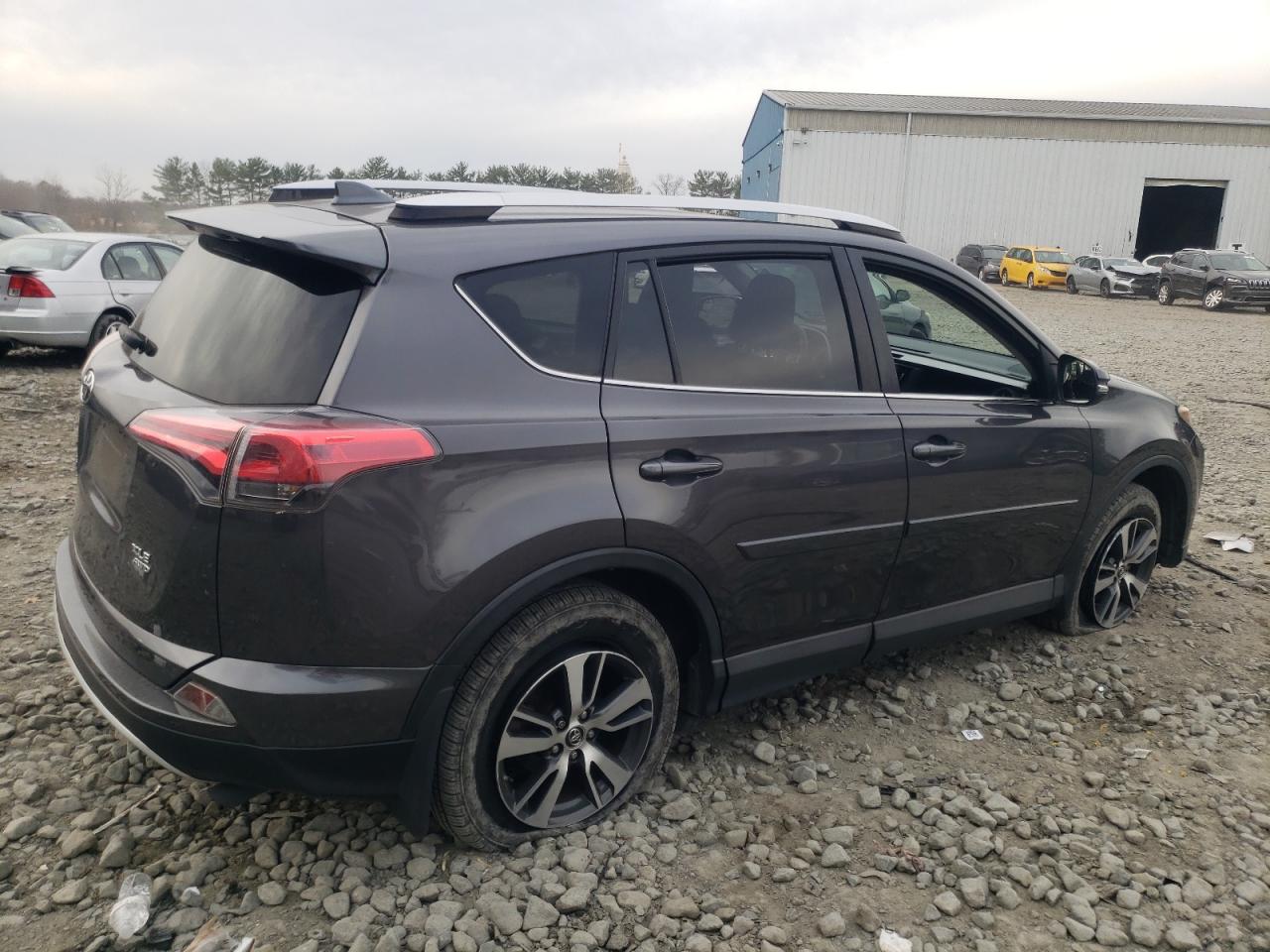 2016 Toyota RAV 4 - Image 3