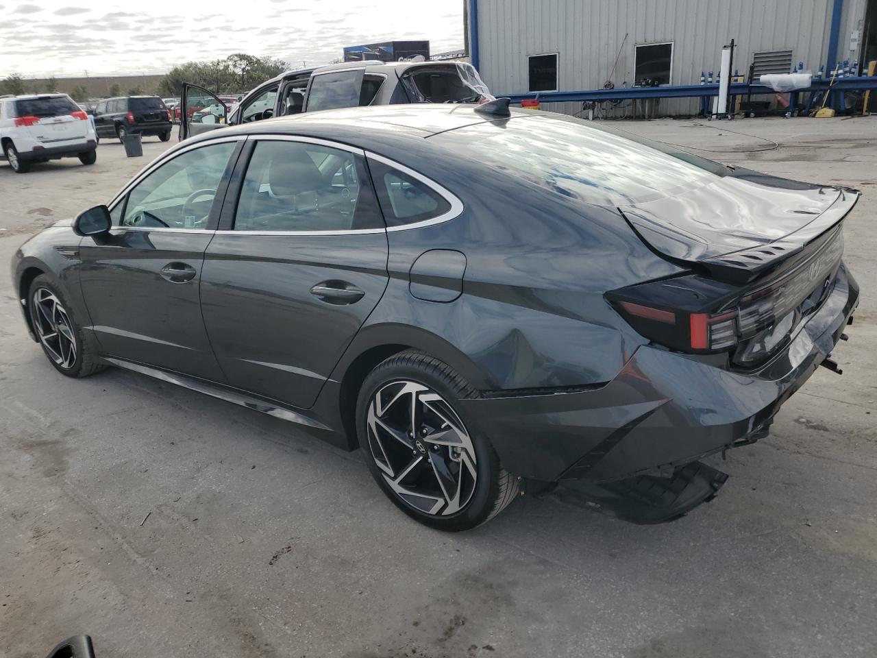 2024 Hyundai Sonata - Image 2