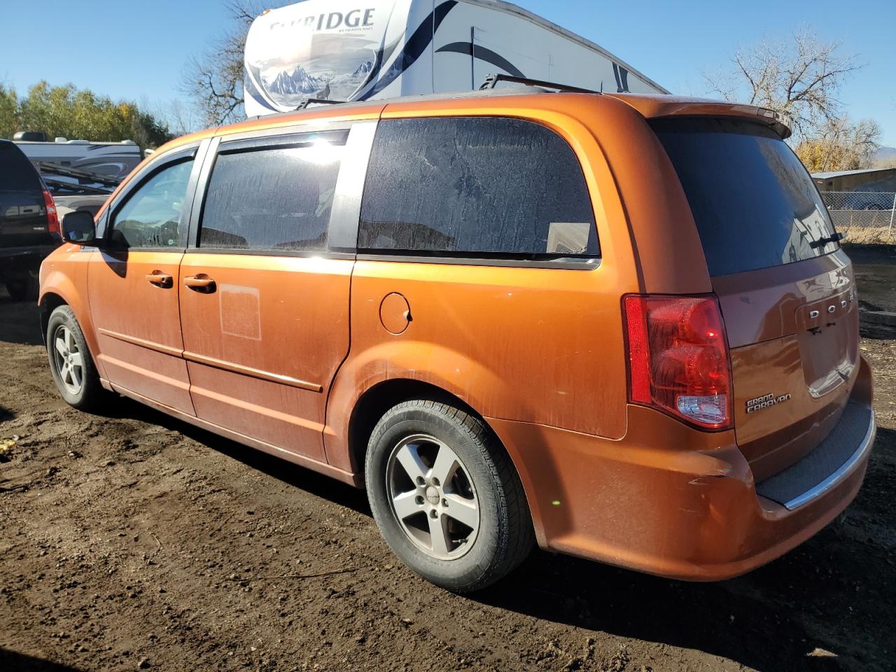 2011 Dodge Caravan - Image 2