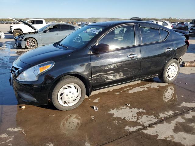  NISSAN VERSA 2015 Черный