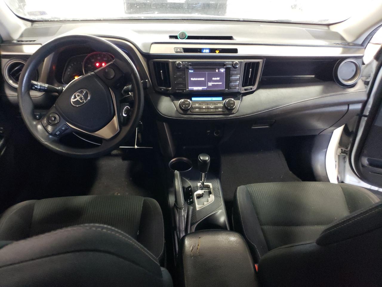 2015 Toyota RAV 4 - Image 8