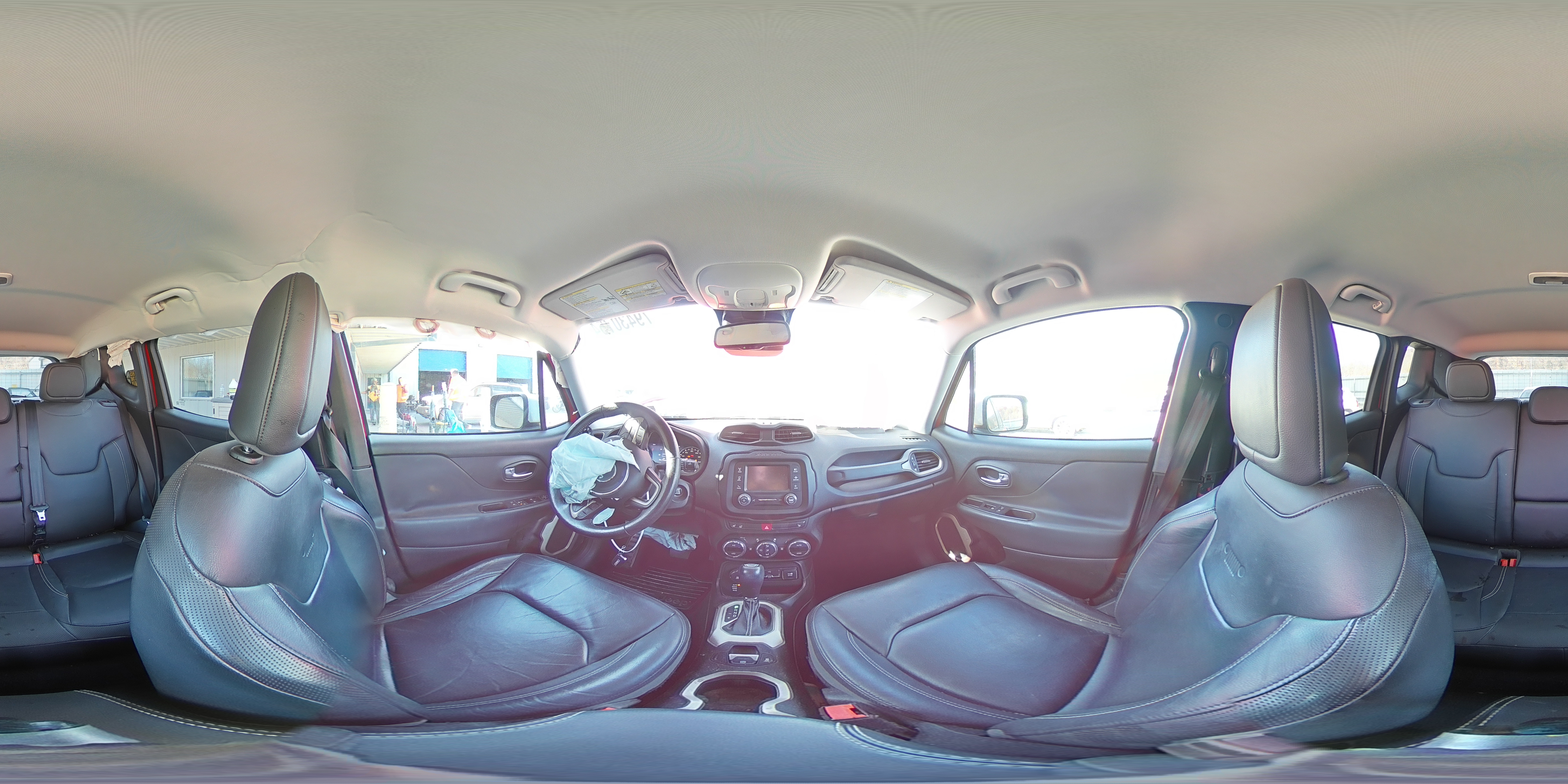 2015 Jeep Renegade - Image 15