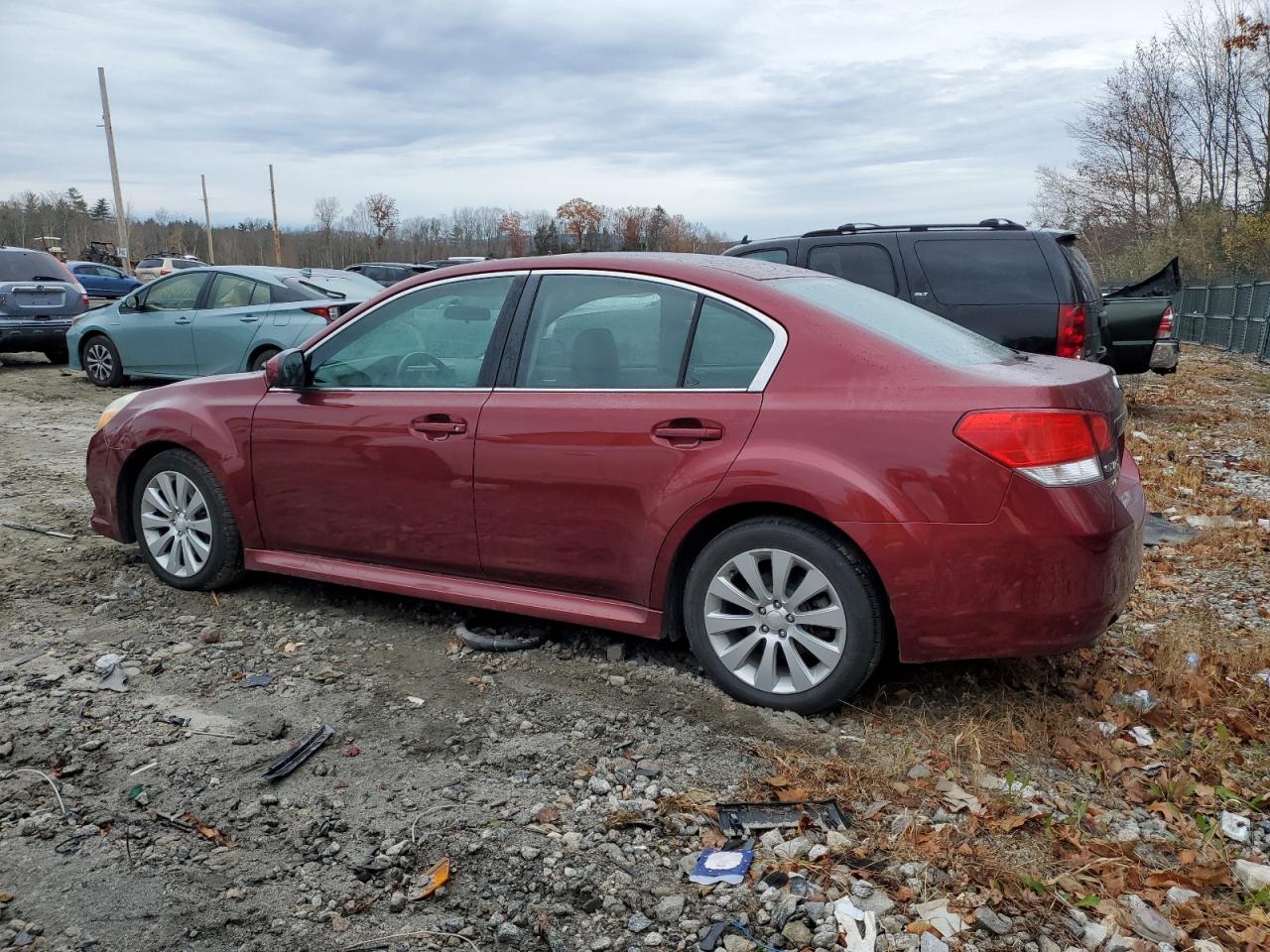 2010 Subaru Legacy - Image 2