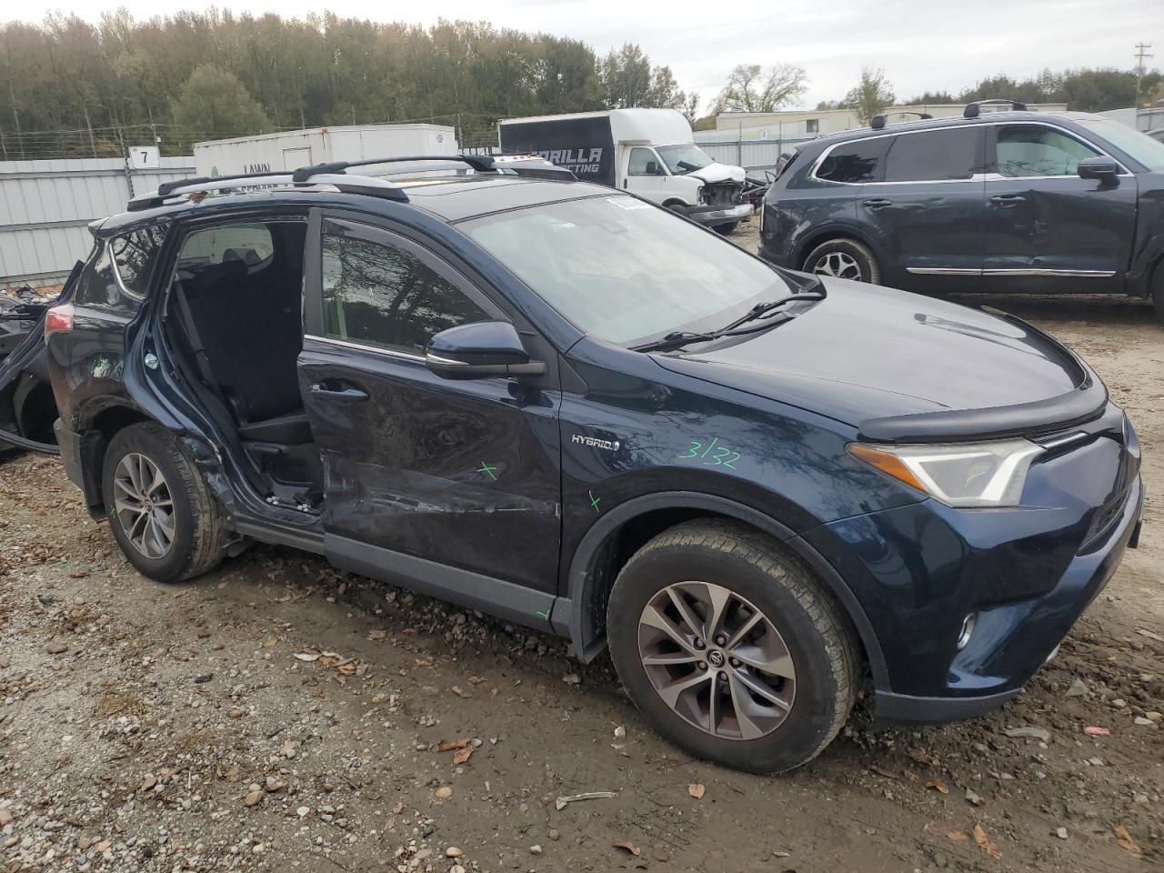 2018 Toyota RAV 4 - Image 4