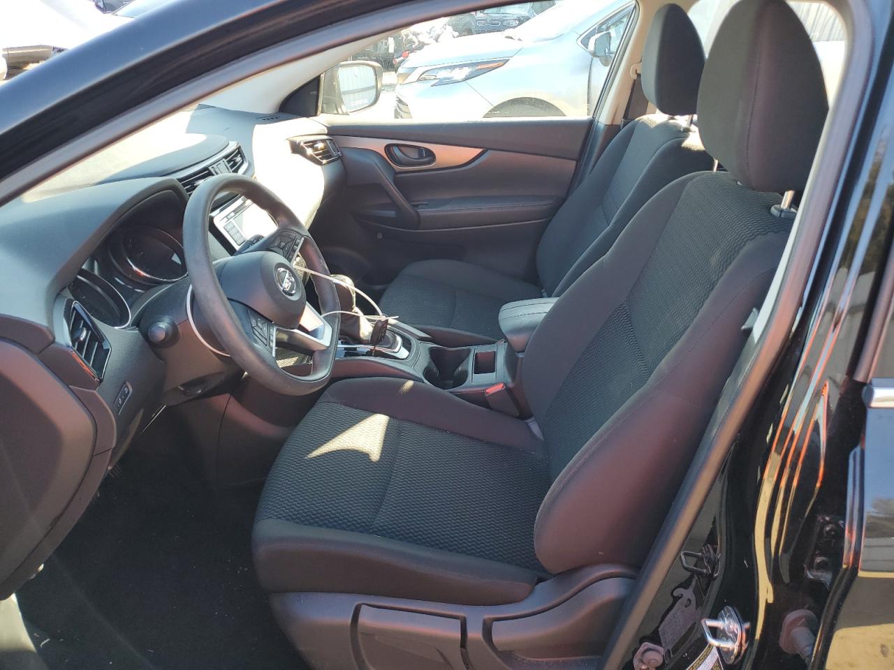 2020 Nissan Rogue - Image 7