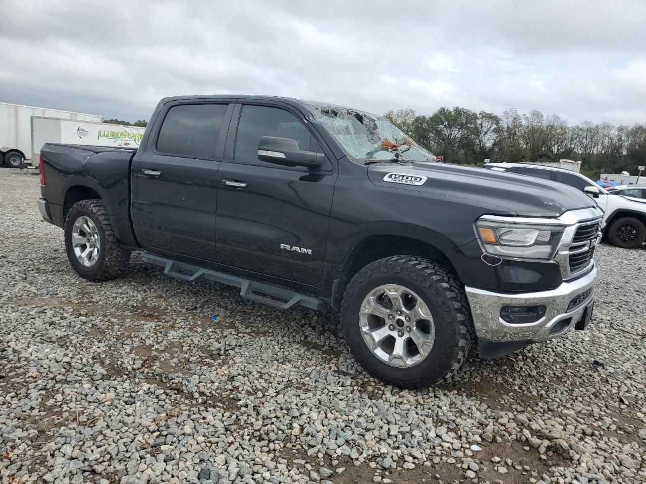 2019 RAM 1500 - Image 4
