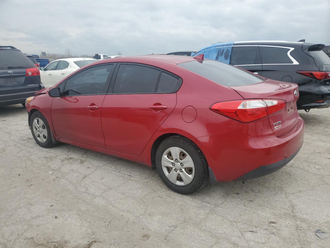 VIN KNAFK4A63G5615585 2016 KIA FORTE no.2