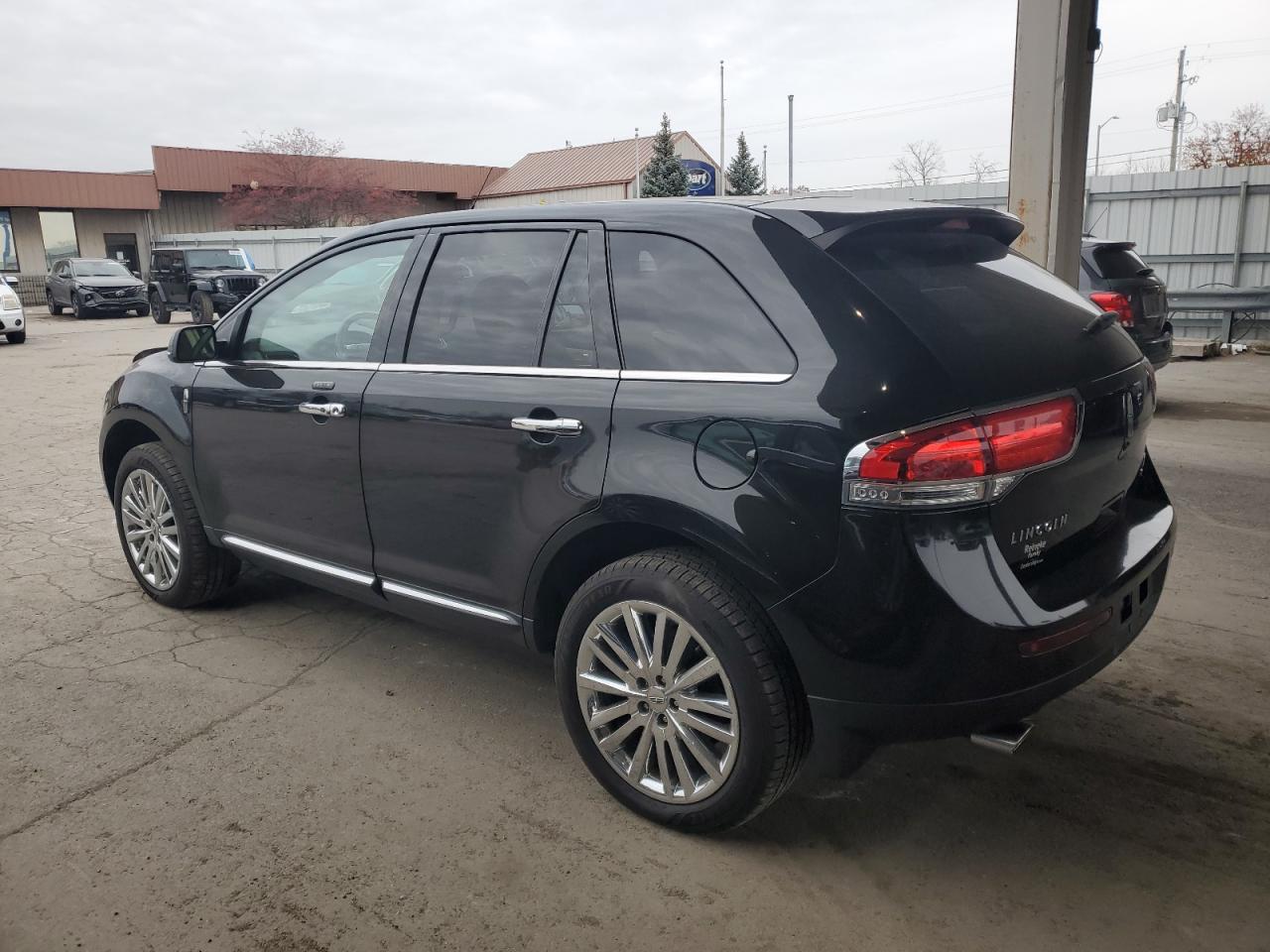 VIN 2LMDJ8JK3DBL47775 2013 LINCOLN MKX no.2