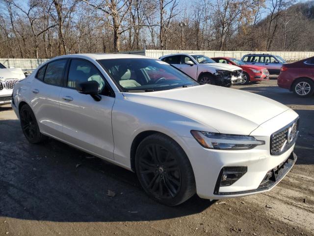  VOLVO S60 2021 Білий