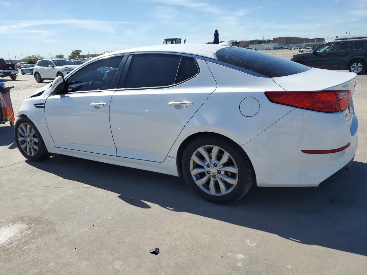 VIN 5XXGN4A71FG415788 2015 KIA OPTIMA no.2